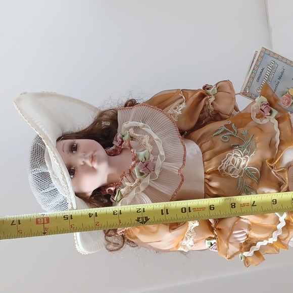 Samantha Collection by Samatha Medici Special Edition Porcelain Doll series2005 - Picture 4 of 11